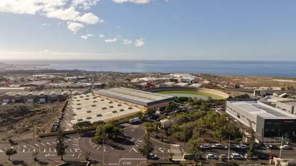 El Ayuntamiento de Adeje mejorar&aacute; el Pol&iacute;gono de Las Torres a trav&eacute;s de un convenio con el Cabildo de Tenerife