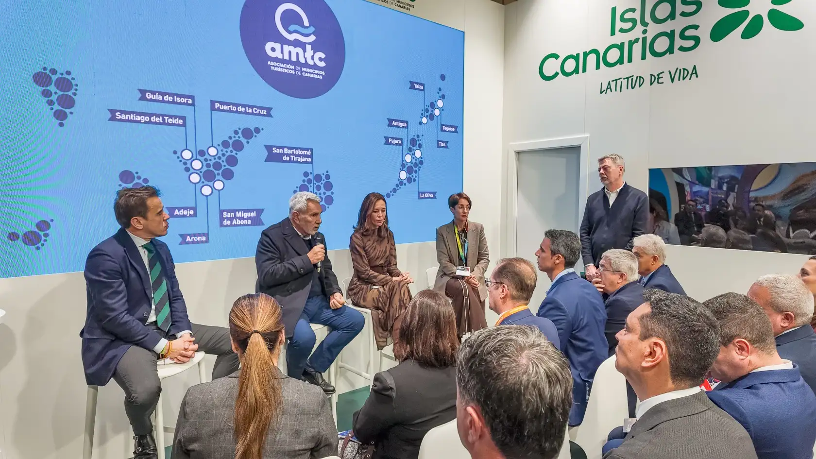 Costa Adeje inicia en Fitur una intensa jornada de trabajo centrada en alianzas, estrategia tur&iacute;stica y turismo que suma