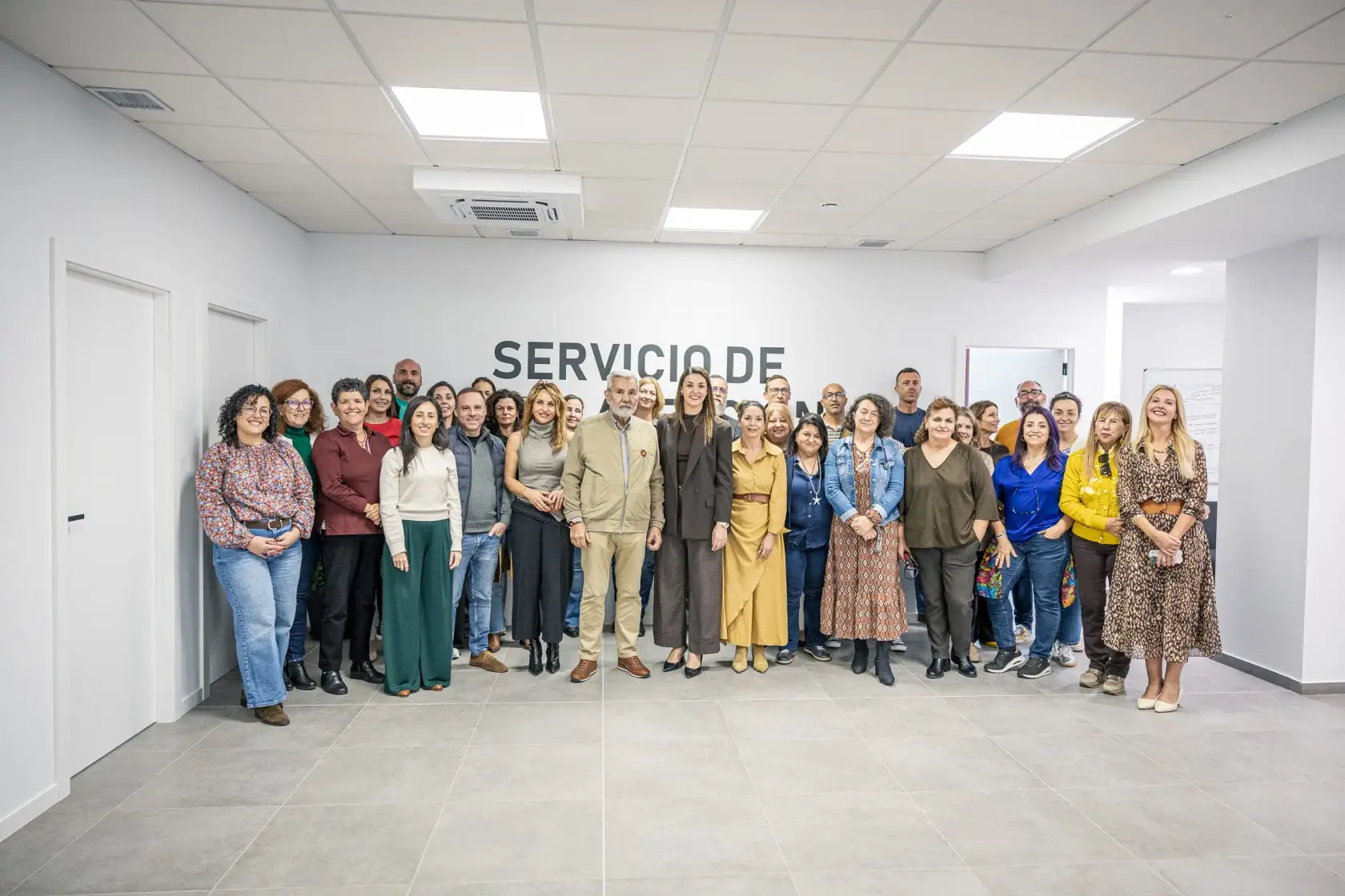 Bienestar Comunitario y Cohesi&oacute;n Social cuenta con alrededor de 30 profesionales entre trabajo social, atenci&oacute;n psicol&oacute;gica, educaci&oacute;n social, personal administrativo y asesoramiento jur&iacute;dico.