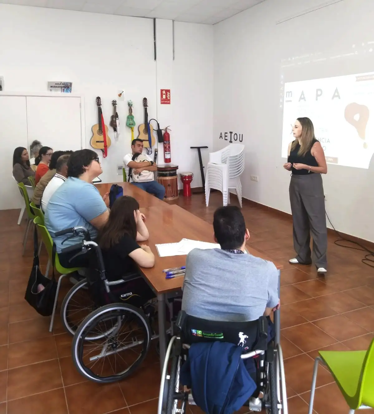 Adeje impulsa programas de integraci&oacute;n en el C.A.D. Los Olivos