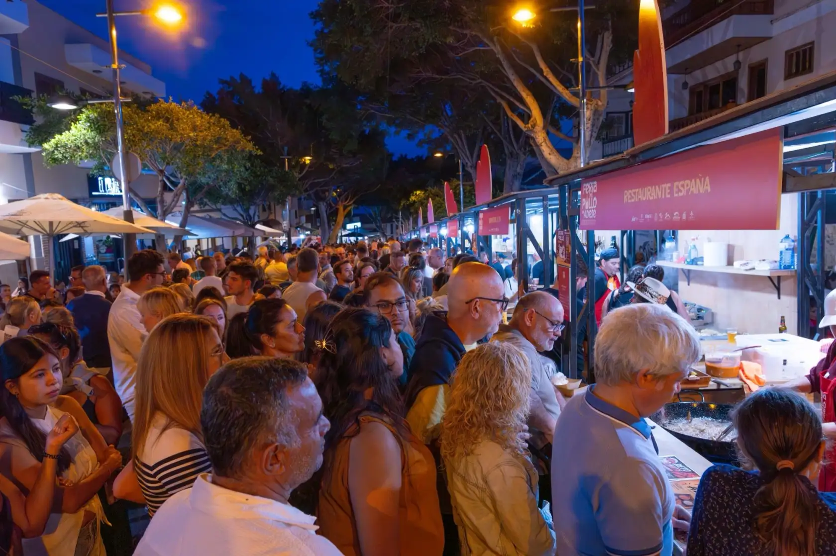 GENTÍO EN LA 2 FERIA DEL POLLO DE ADEJE
