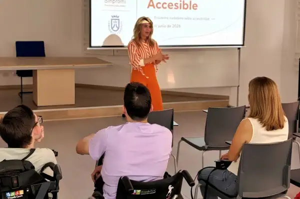 El Ayuntamiento de Adeje avanza en su plan de accesibilidad para garantizar espacios p&uacute;blicos inclusivos