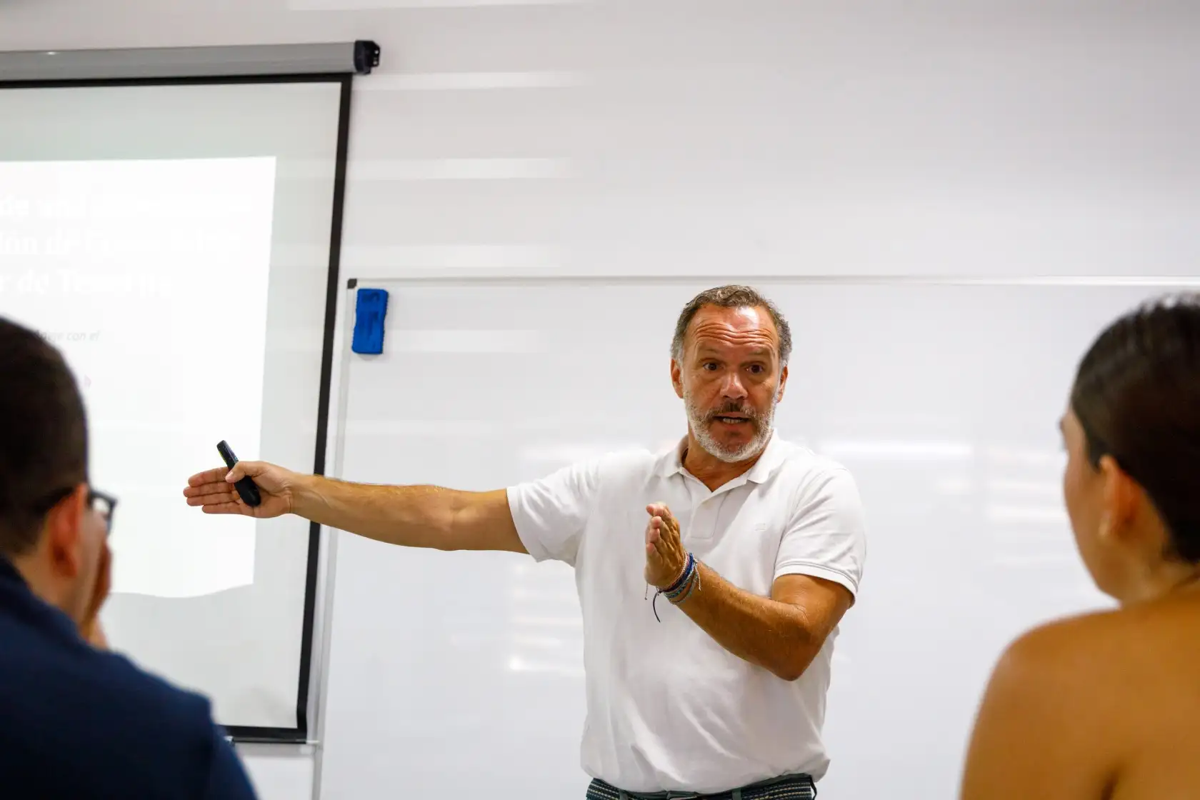 Moisés Simancas en su curso de la Universidad de Verano de Adeje