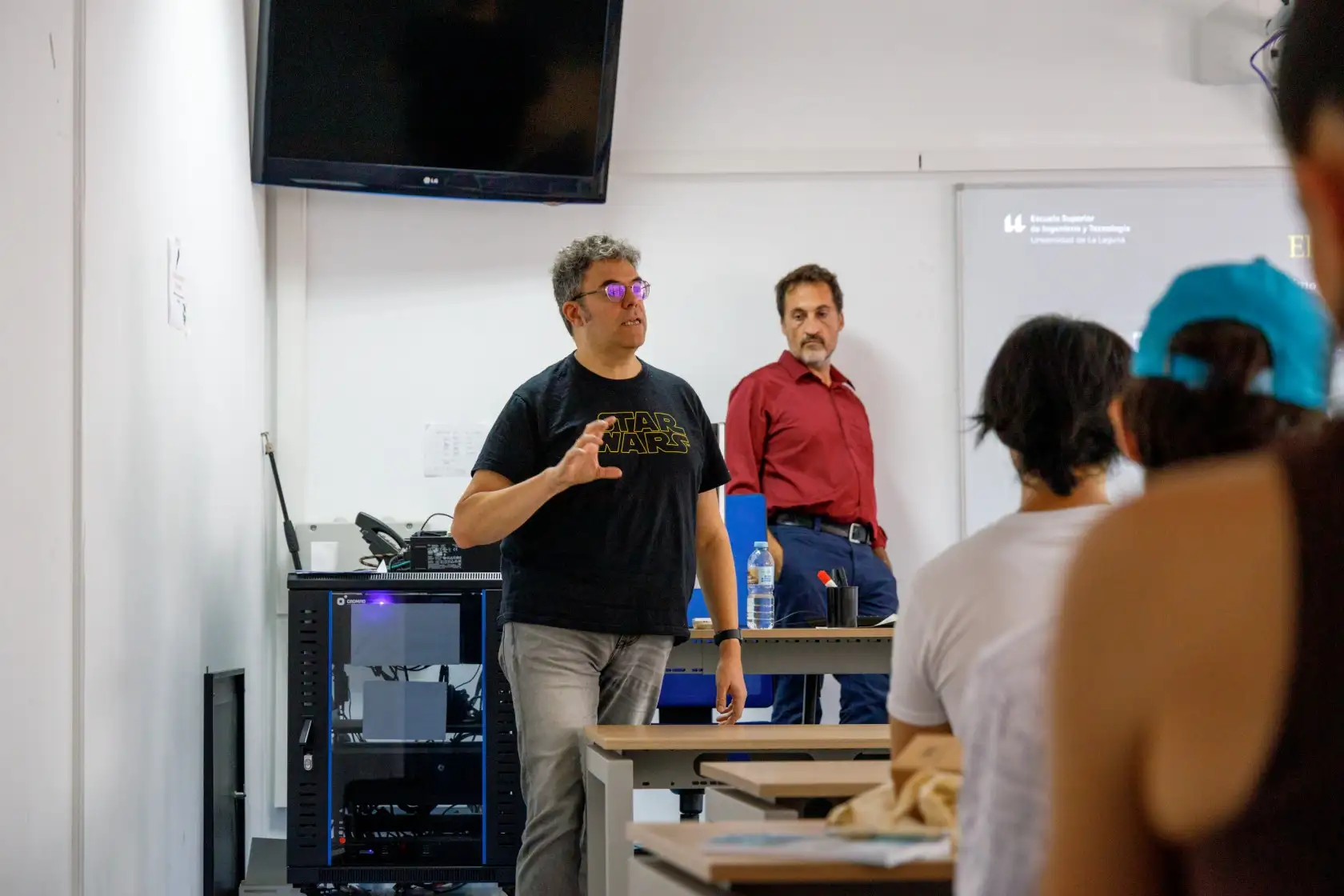 Ponentes del curso en el aula