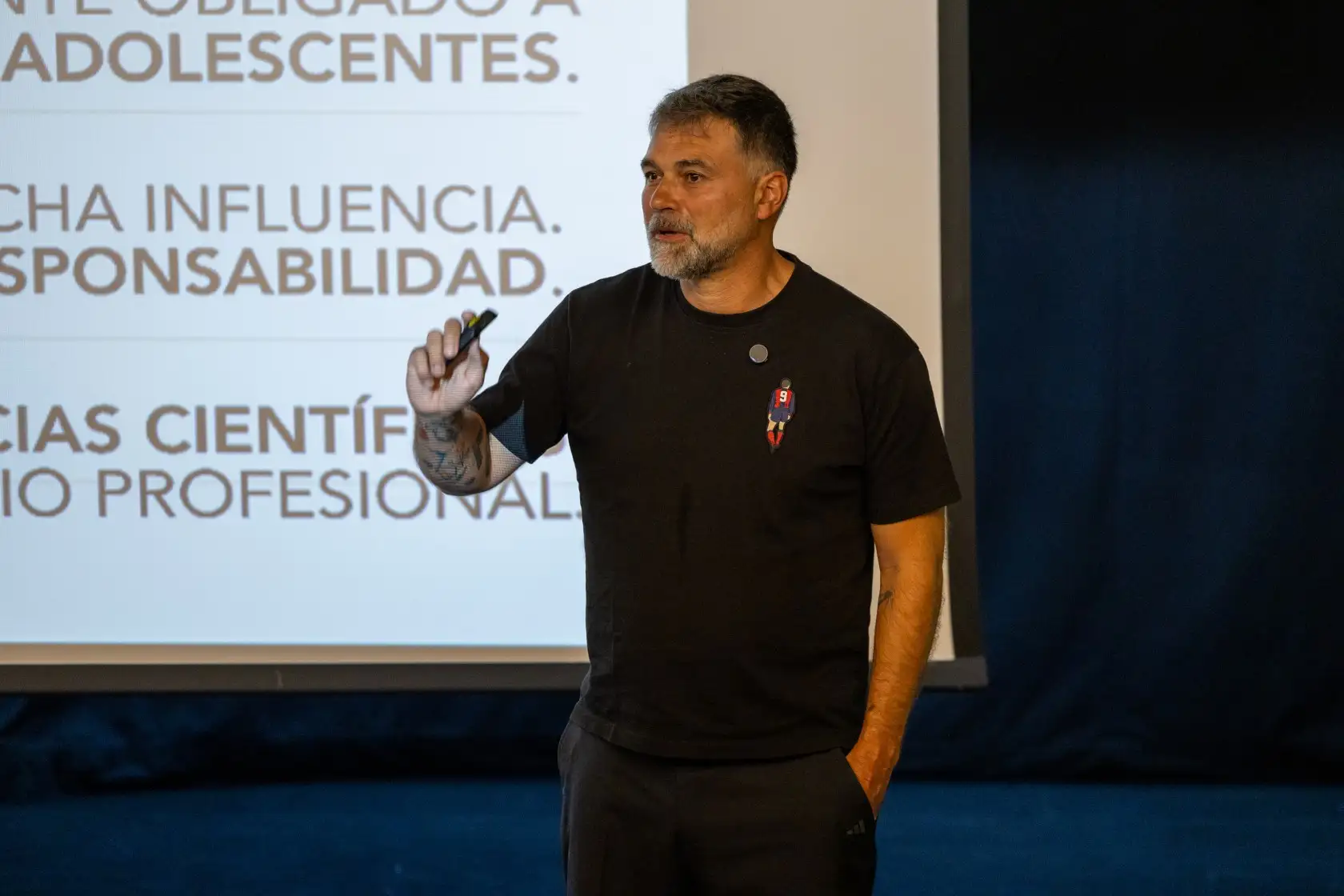 GONZALO SILIO EN UN CURSO EN ADEJE