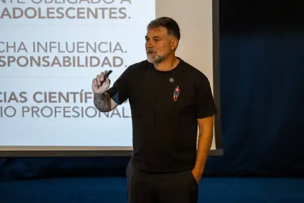 Gonzalo Silio: &ldquo;Creo que ya no existe el deporte base porque lo hemos convertido en espect&aacute;culo&rdquo;