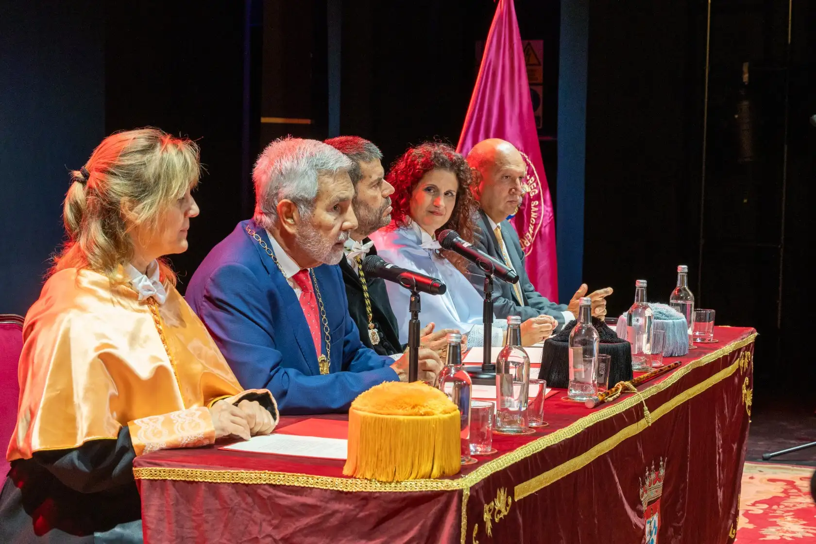 Autoridades en el acto de apertura del curso académico en Adeje